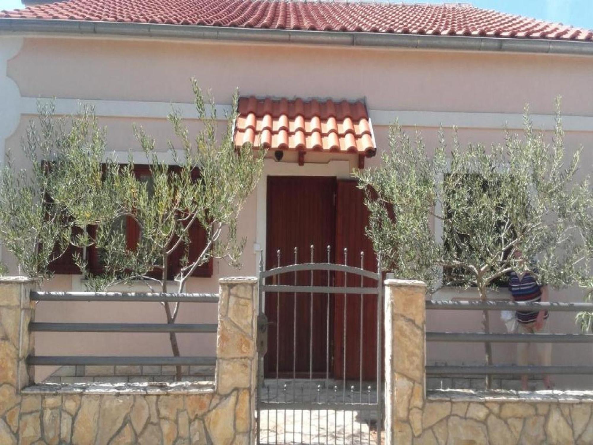 Apartments Smilje I Maslina Горни-Карин Номер фото